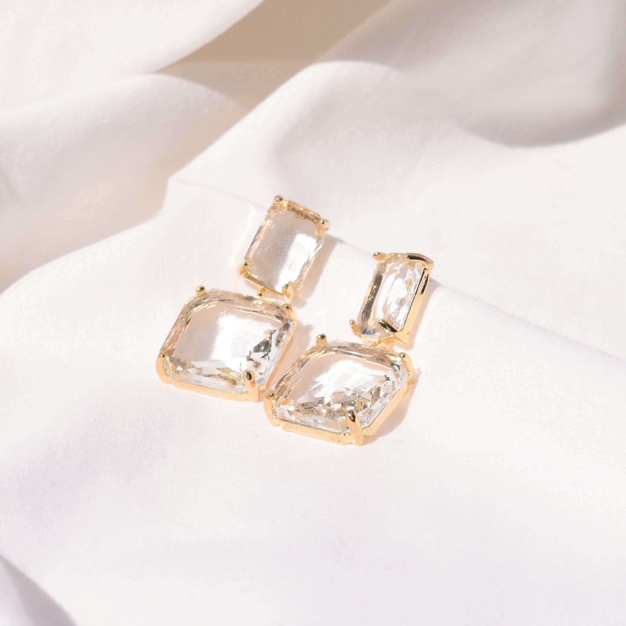 plage 美品 helena rohner ストーンピアス ゴールド ×クリア クリアストーンピアス – JOSS DROPS
