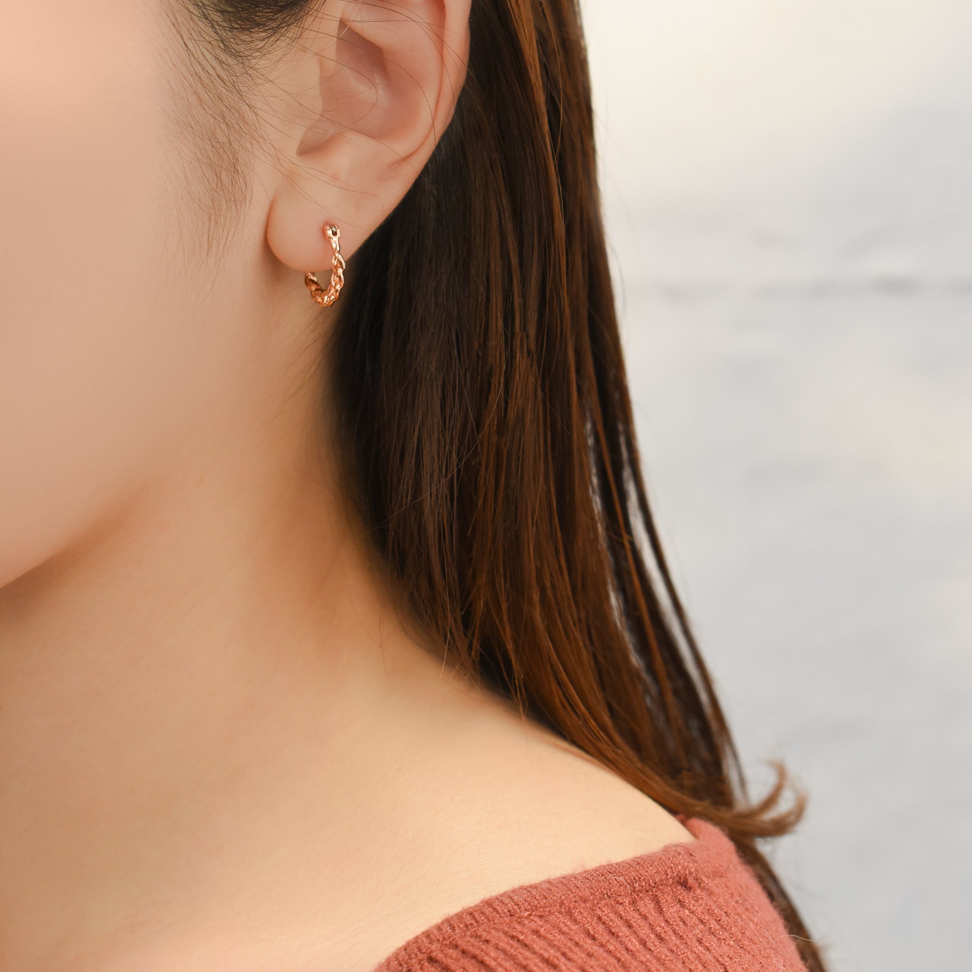 Gちゃん❤️ フィカス　ブラウンmopフローライト14kgfピアス チェーン モチーフ ワンタッチ フープ BP 16G – JOSS DROPS